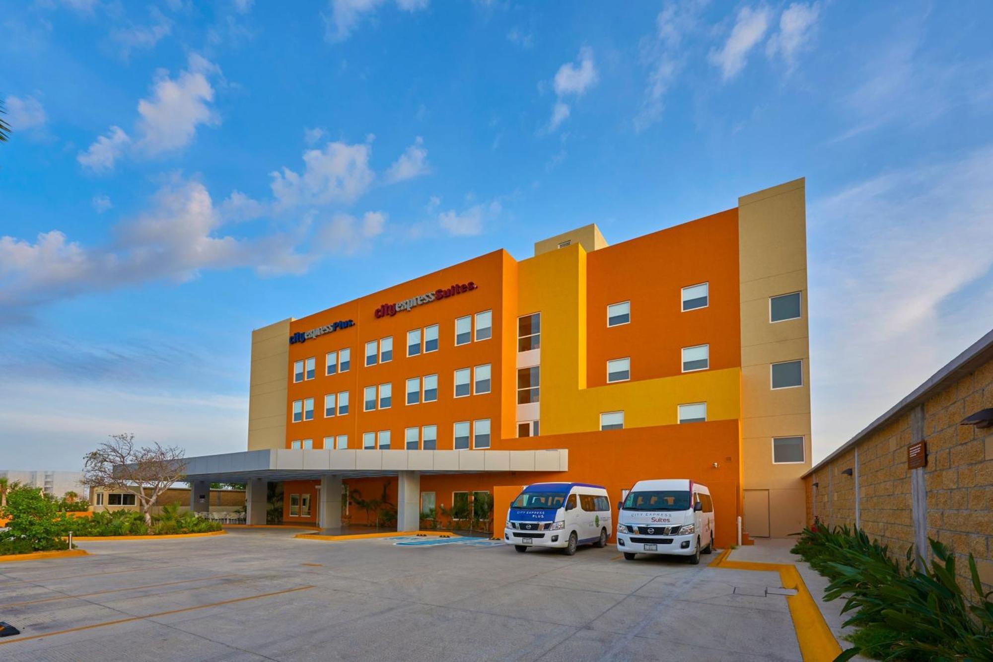 City Express Suites By Marriott Cabo San Lucas Ngoại thất bức ảnh